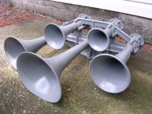 Eine handelsübliche Fahrradklingel, hier im Kleinformat.